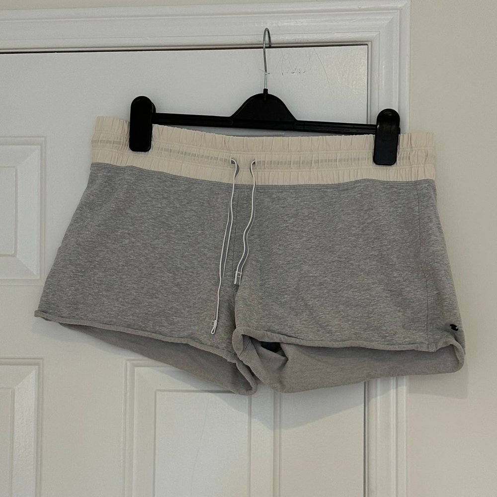 LULULEMON Blissed Out Short II Activewear Terry Fabric Mid Rise - Light Grey